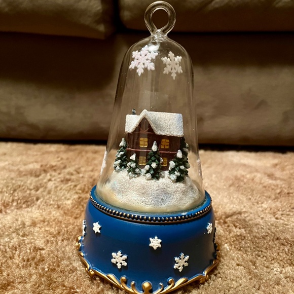 Musical Christmas Decor - Picture 1 of 9